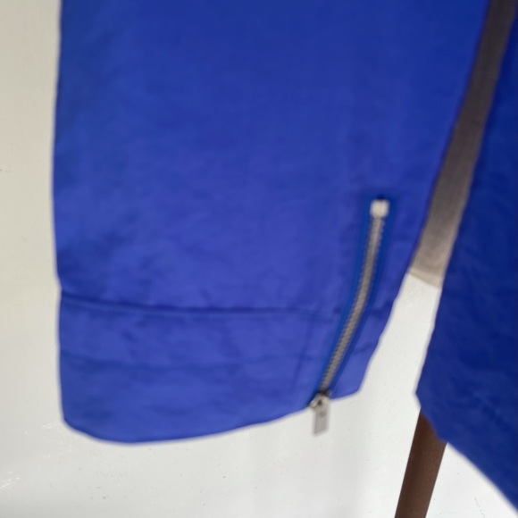 Blue Zenergy Jacket/!Windbreaker - Picture 5 of 9